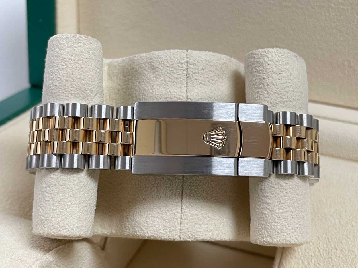 Rolex Datejust 41 Steel and Yellow Gold - Fluted Bezel - Jubilee - Image 6