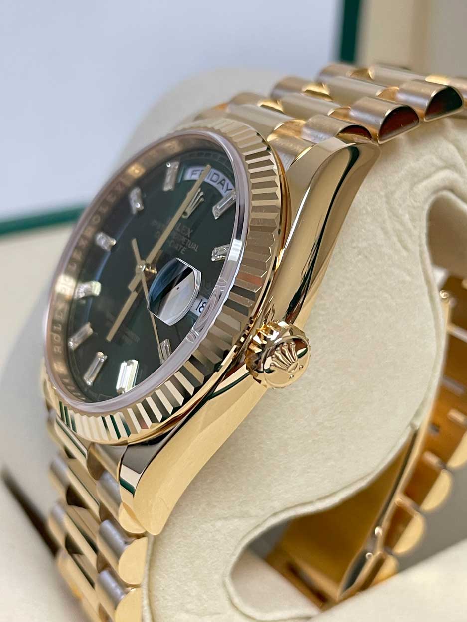 Rolex Day-Date President Yellow Gold - Fluted Bezel - President - Image 4