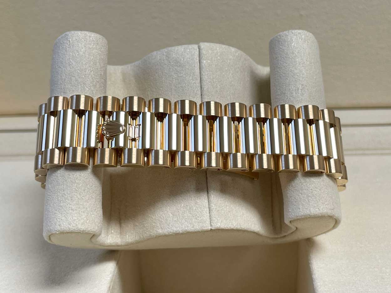 Rolex Day-Date President Yellow Gold - Fluted Bezel - President - Image 6