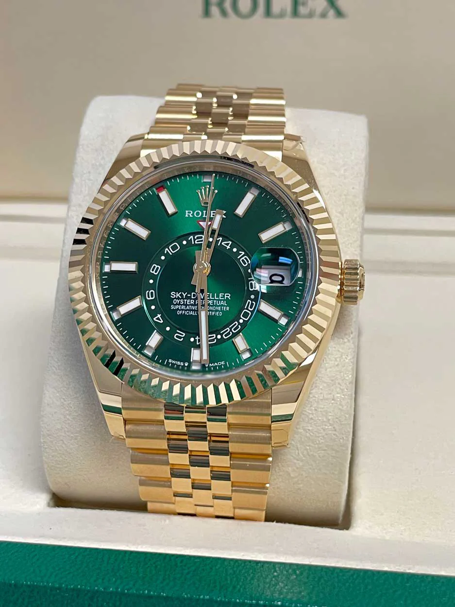 Rolex Sky-Dweller Yellow Gold Green Jubilee - Image 2