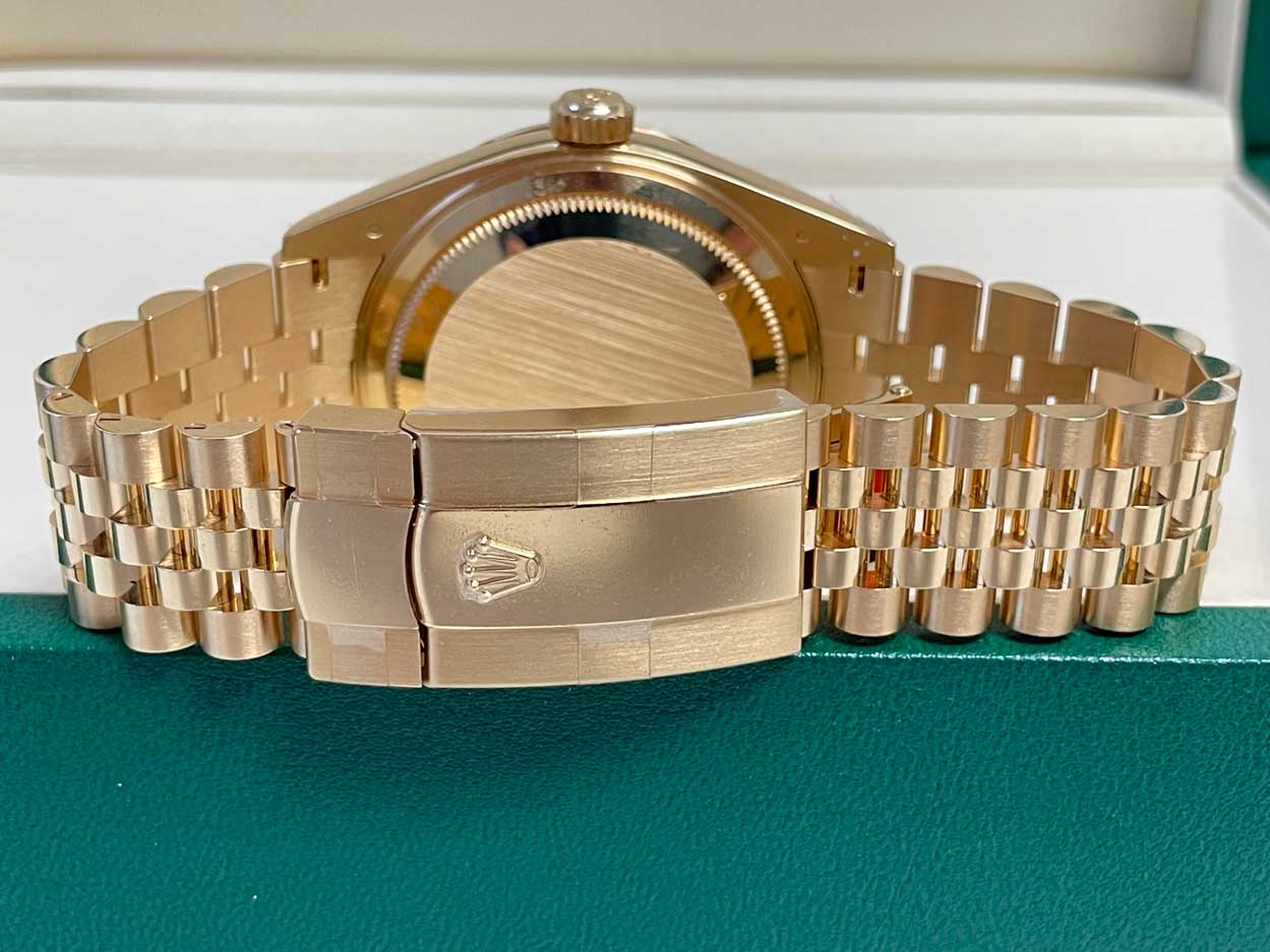 Rolex Sky-Dweller Yellow Gold Green Jubilee - Image 6