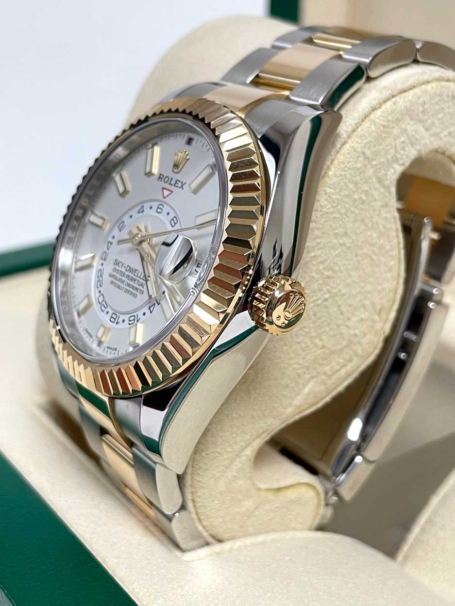 Rolex Sky-Dweller Stainless Steel and Yellow Gold - Oyster - Image 4